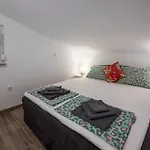 Cozy In With Wifi アパート ペロイ