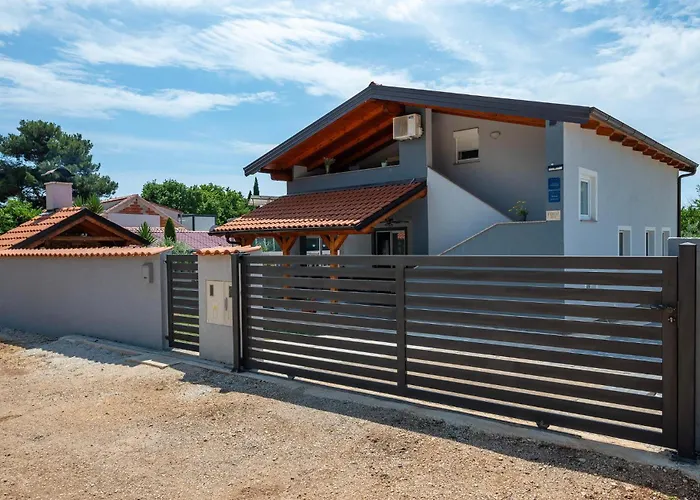 Lovely In With Wifi 公寓 佩罗杰